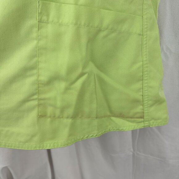 nRG By Barco Womens Green Wrap Scrub Top With Pockets Size M - Picture 2 of 6